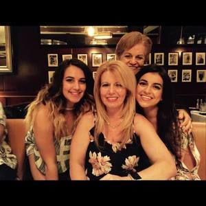 Meet your Posher, Melissa